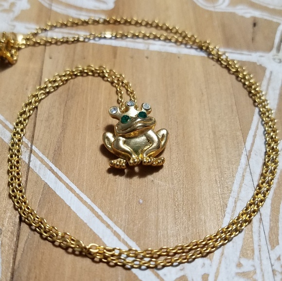 Jewelry - 💰 Darling gold rhinestone frog pendant necklace